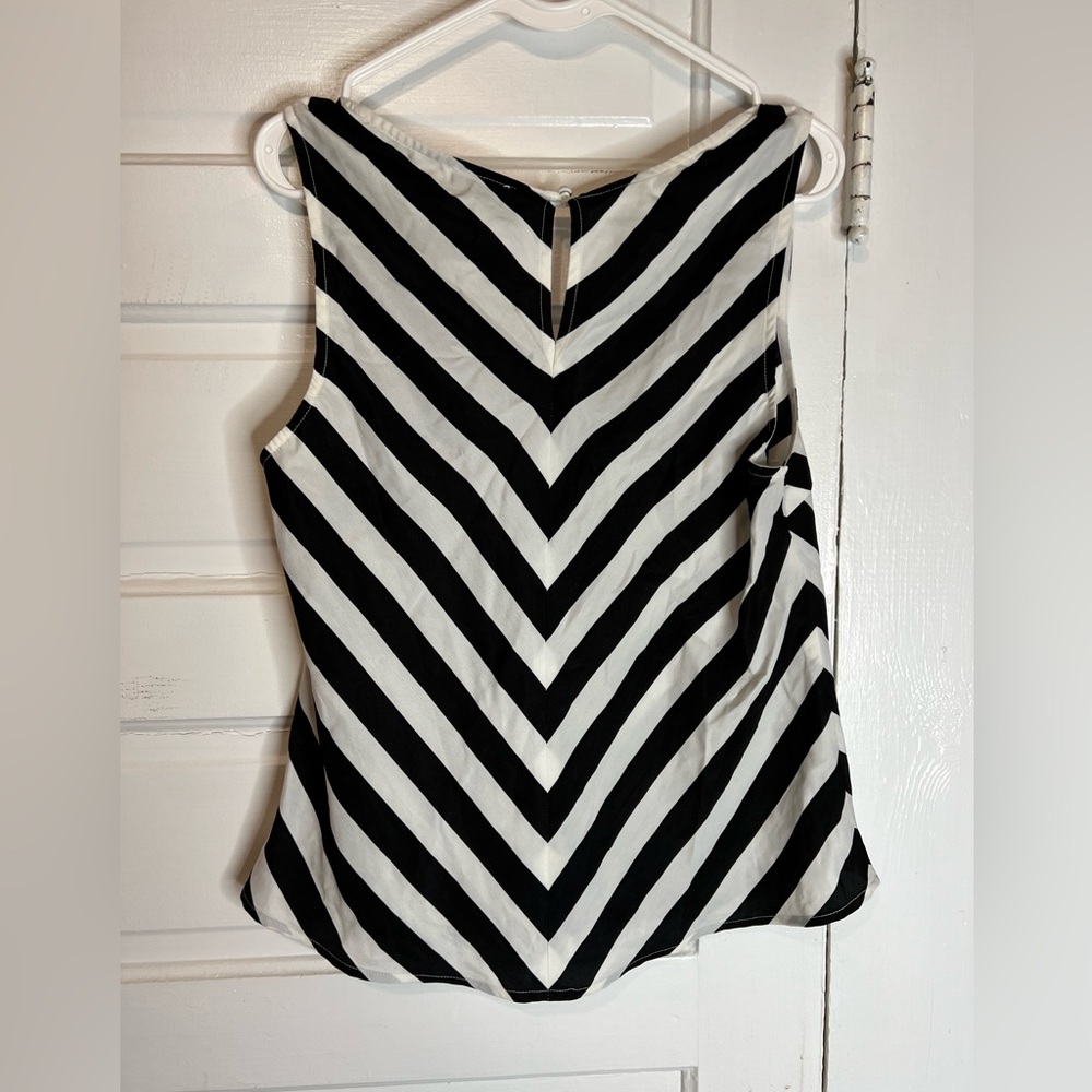 Chevron top. Bundle any 2 $10 items at 2/$10 - Picture 2 of 3